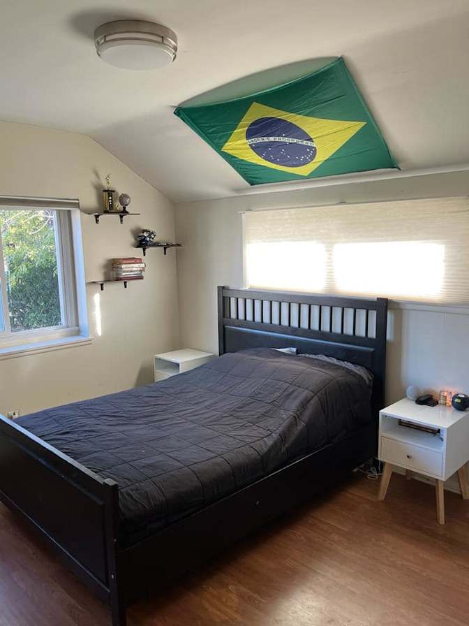 Larsen's room