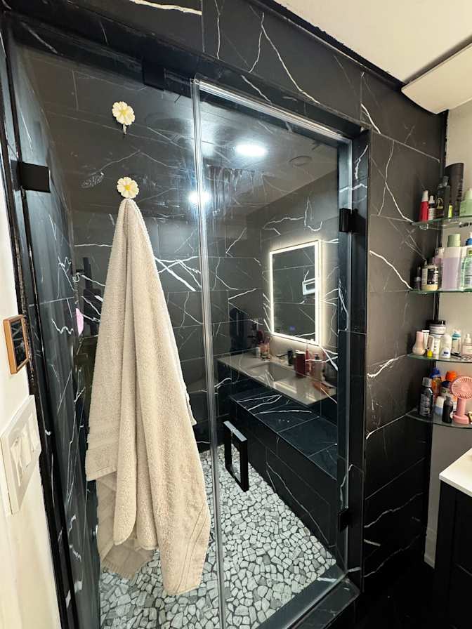 Natasha Mendes's room