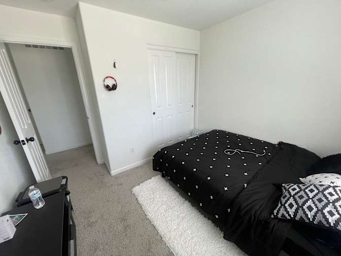 Guess's room