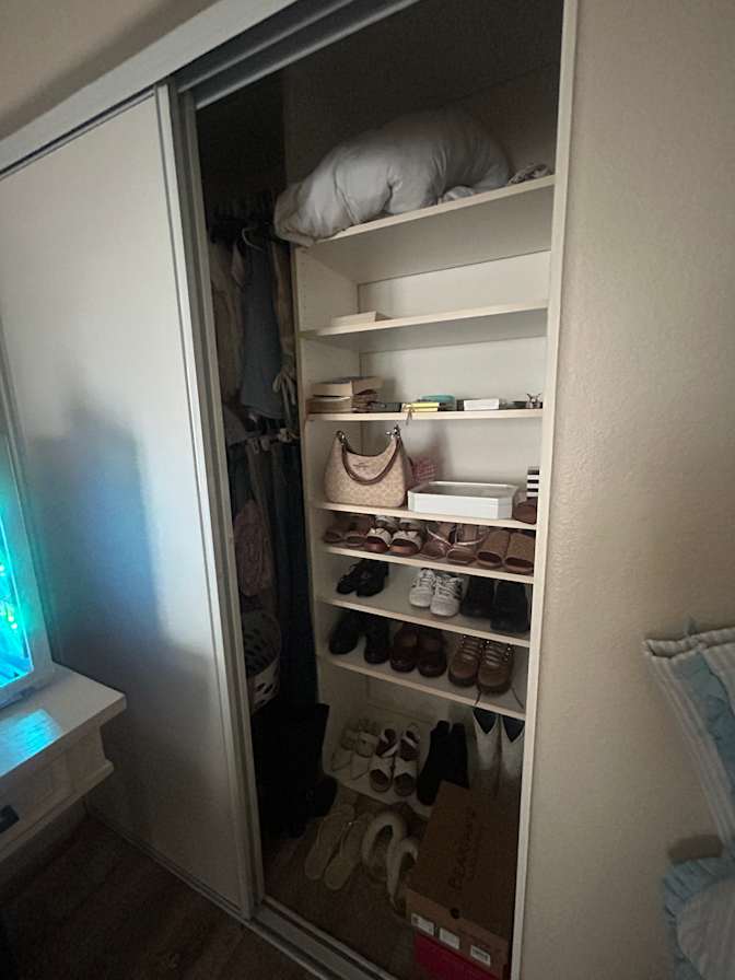 Lynne's room