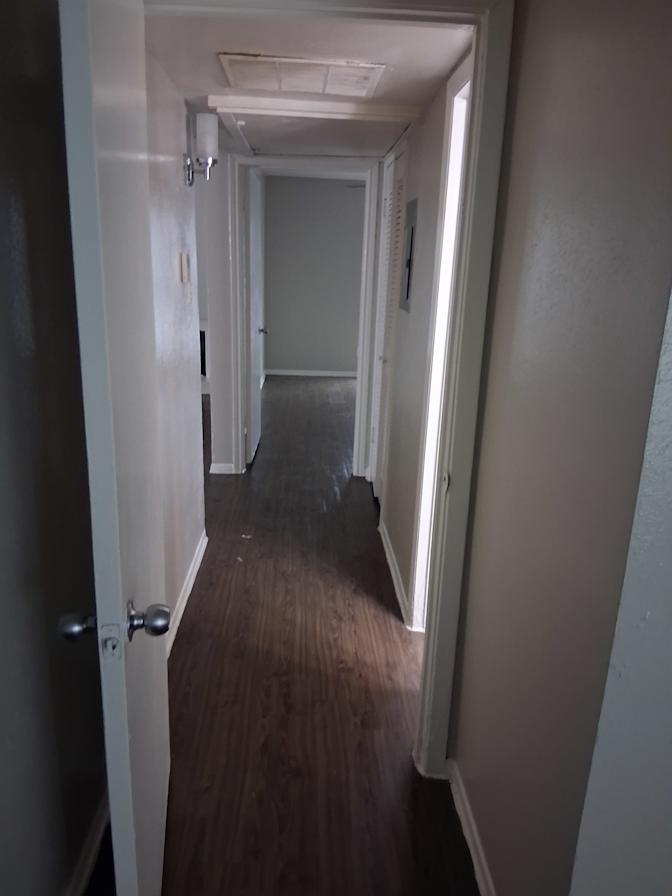Omar  Taylor's room