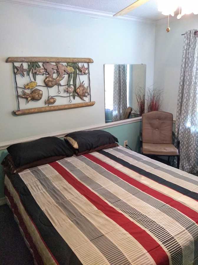Leonard Katz's room