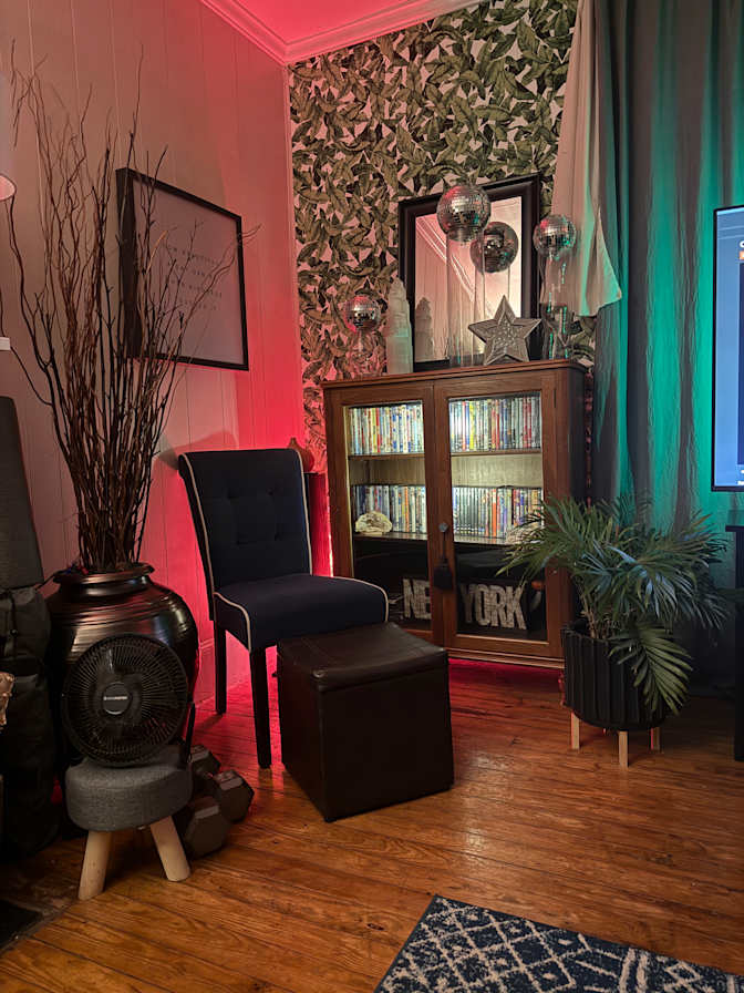 Alex Villasuso's room