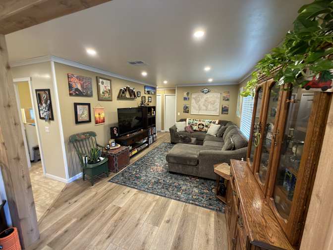 Chandra Bernd's room