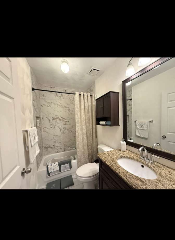 Brahian Guerrero Mercedes's room