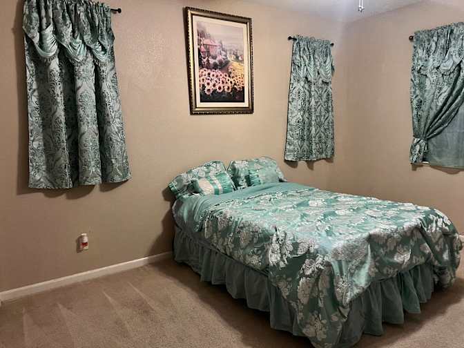 Monette's room