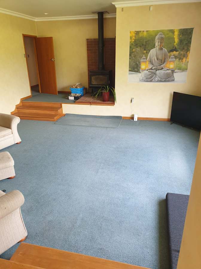 Christopher REID's room