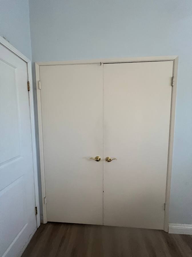 Irvine's room