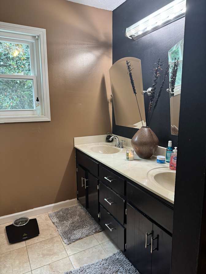 Donna's room