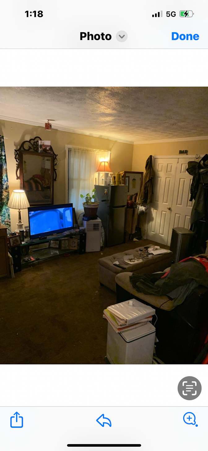 sandy's room