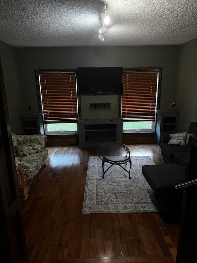 Jules's room