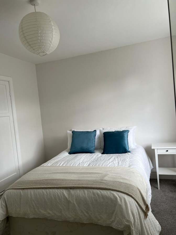 Nas's room