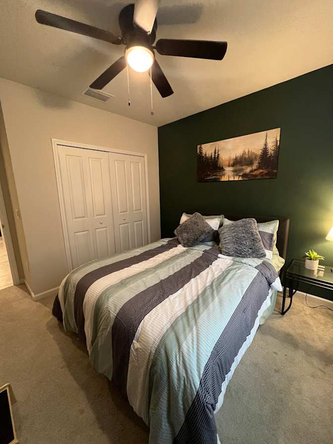 Jen's room