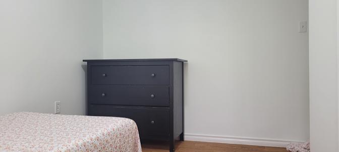 Jen Gonzalez's room