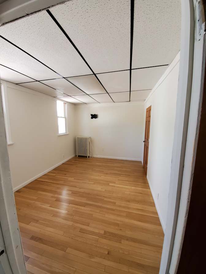 Chris 's room