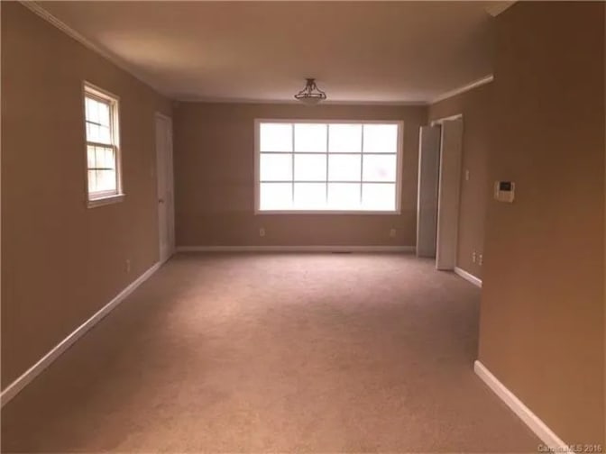 Alcove Rooms's room
