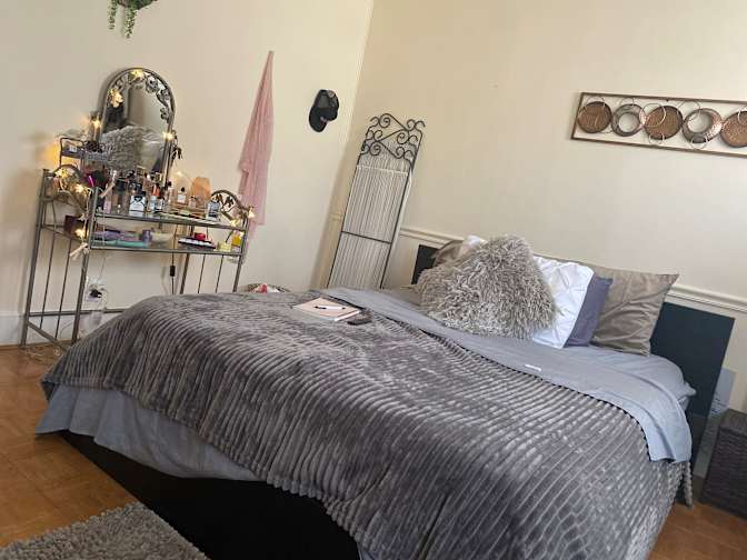 Alejandra's room