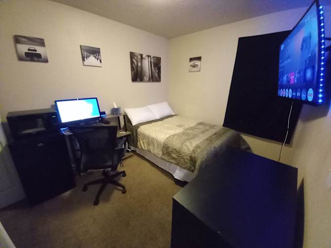 Ron's room