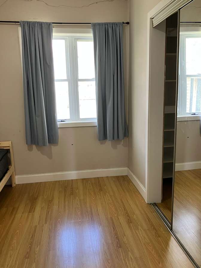 Olivia Kosmopoulos's room