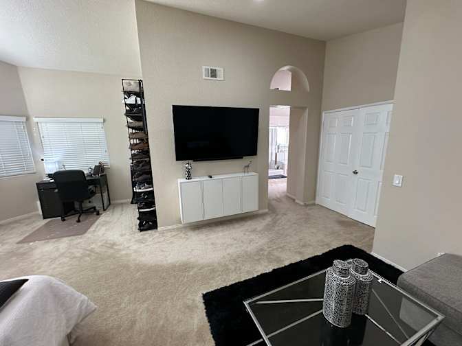Leonardo's room