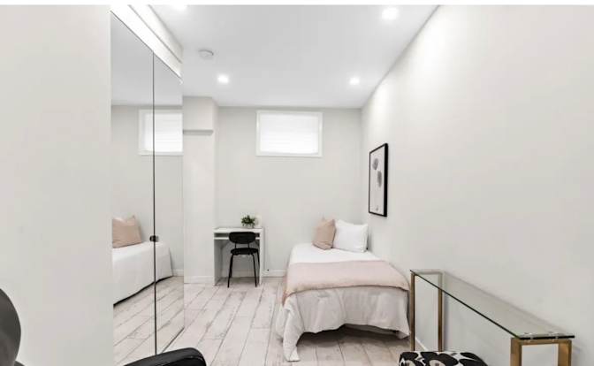 Shandon Chin's room