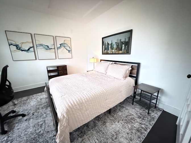 Alcove Rooms's room