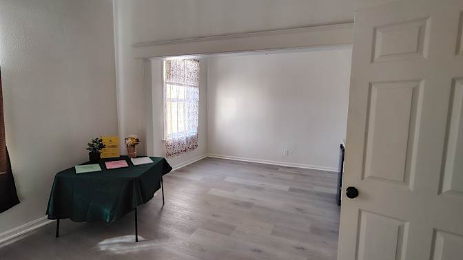 K L's room