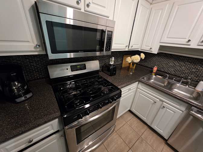 CL&C Property Management and Consulting's room