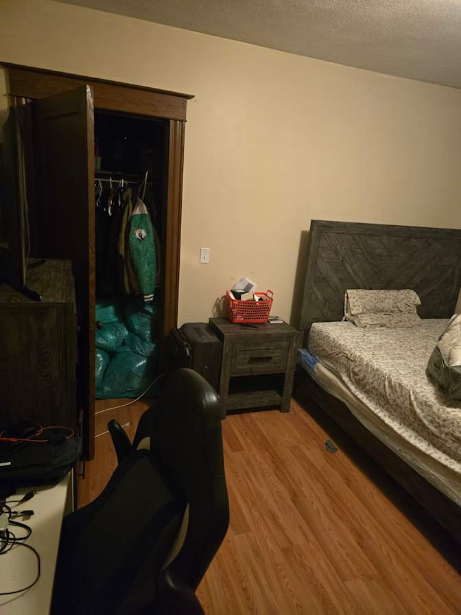 Tuck's room