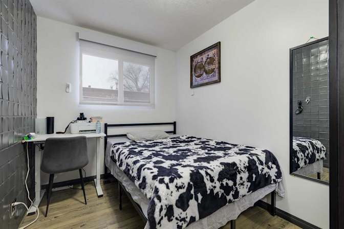 Shane Hastings's room