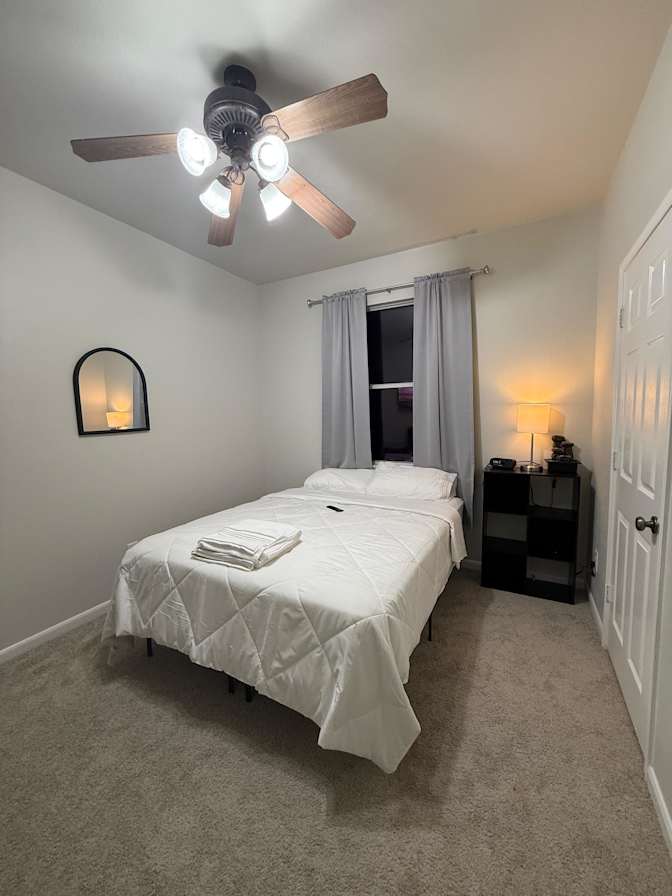 Anabella berenfus's room