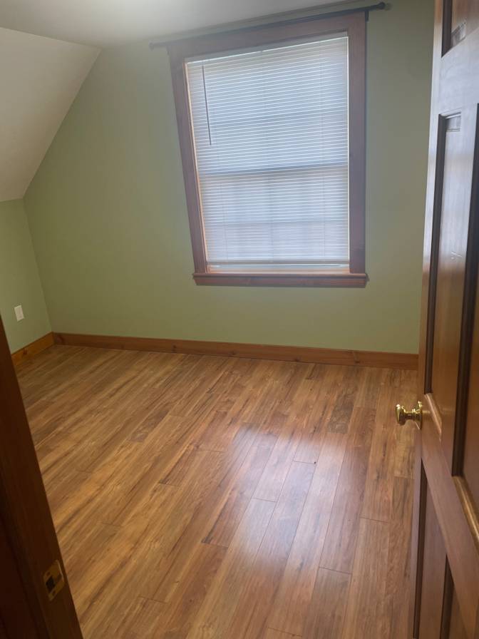 Jonas's room