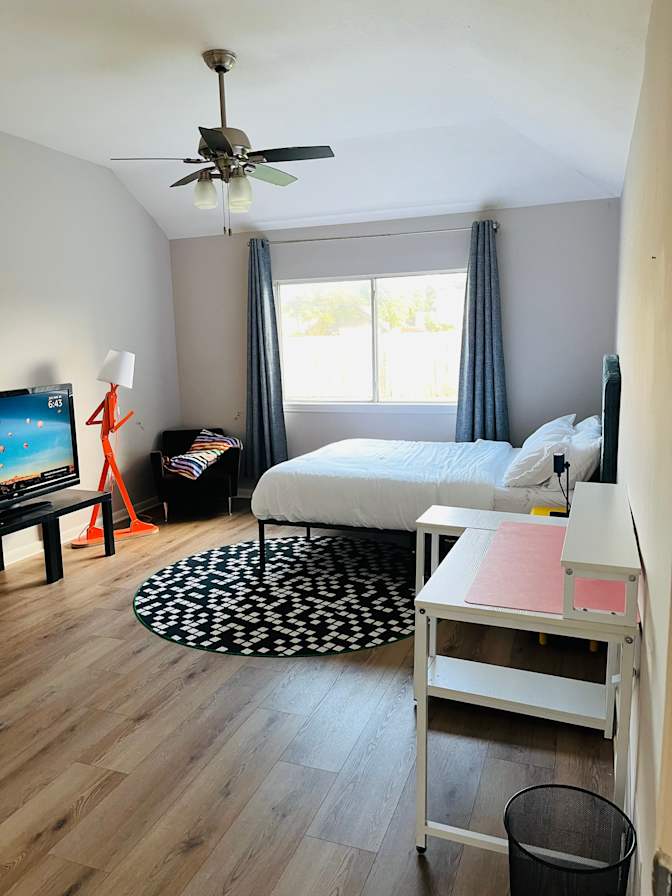 Noeline's room