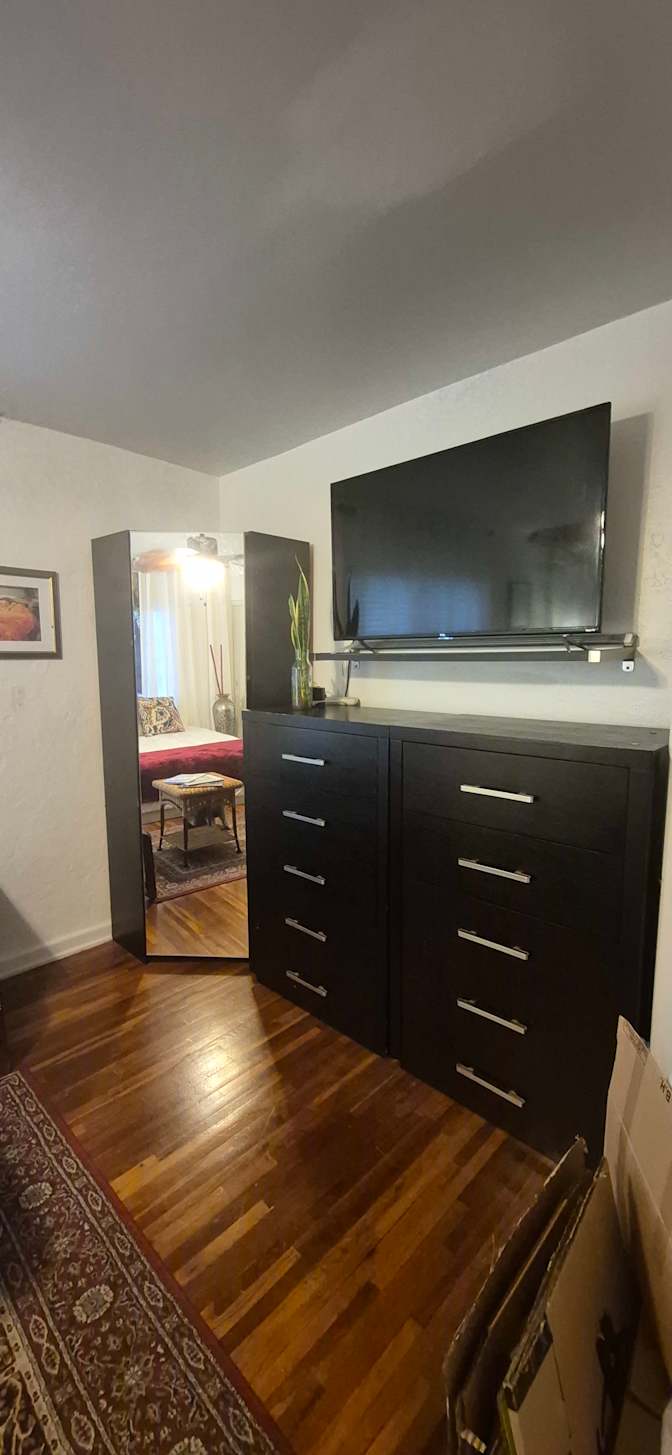 Victoria's room