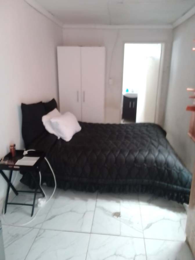 Senzeni's room