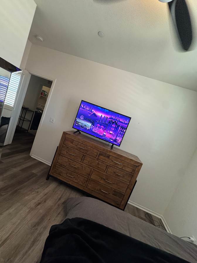 Andrew Rubio's room
