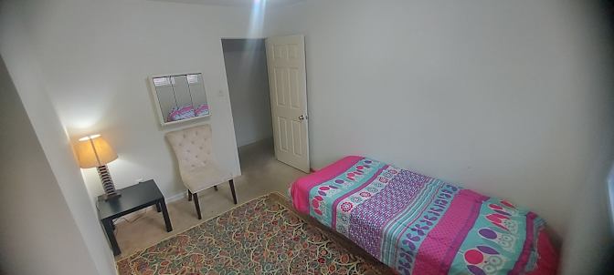 M nik's room
