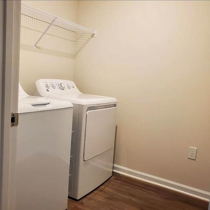 Alcove Rooms's room