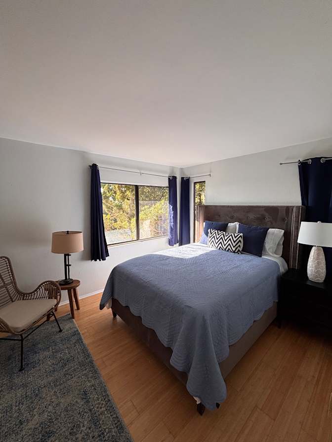 Steven B Burrell's room