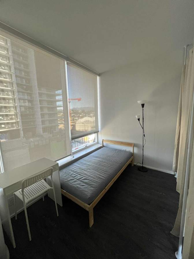 Jin's room
