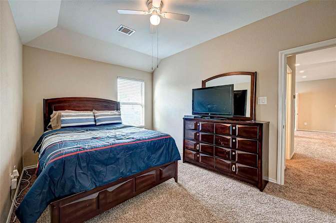 Seyi K's room