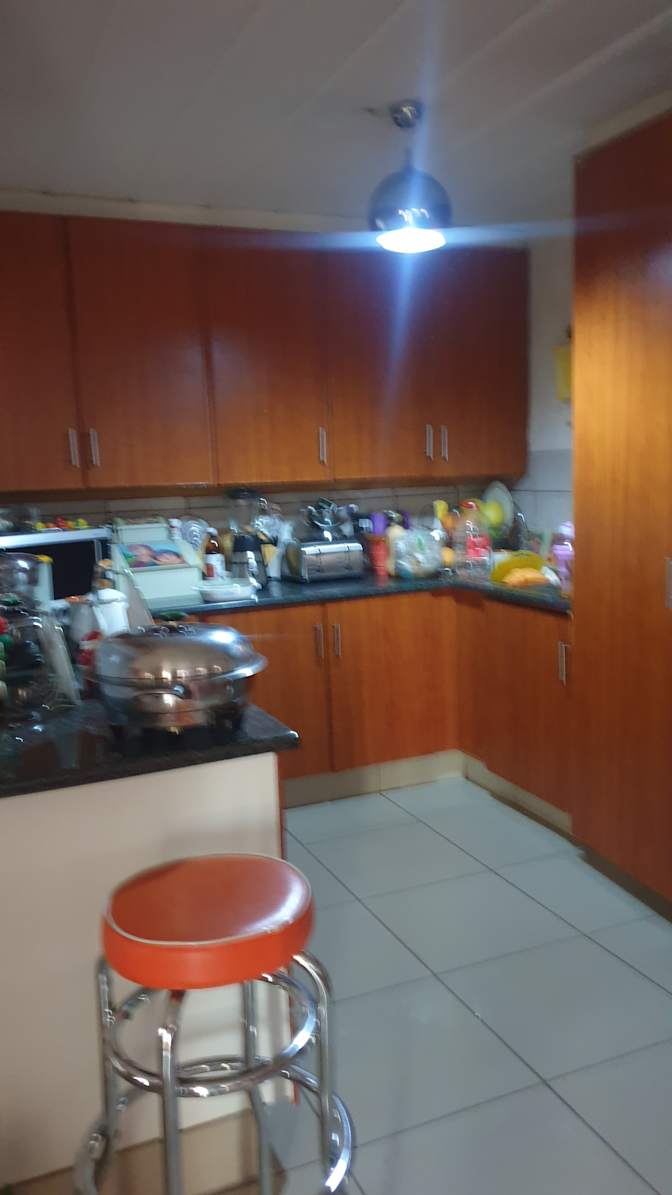 Sombu's room