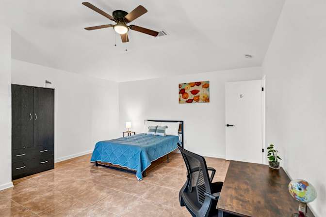 PadSplit's room