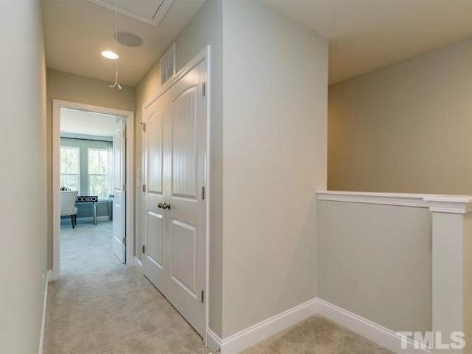 Alcove Rooms's room