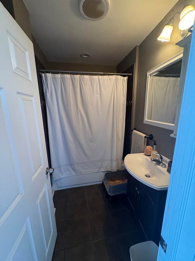 claire's room