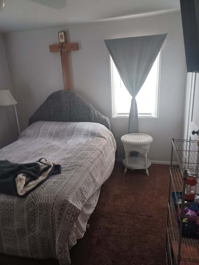 Ken's room