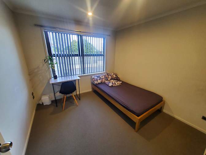 Garry's room