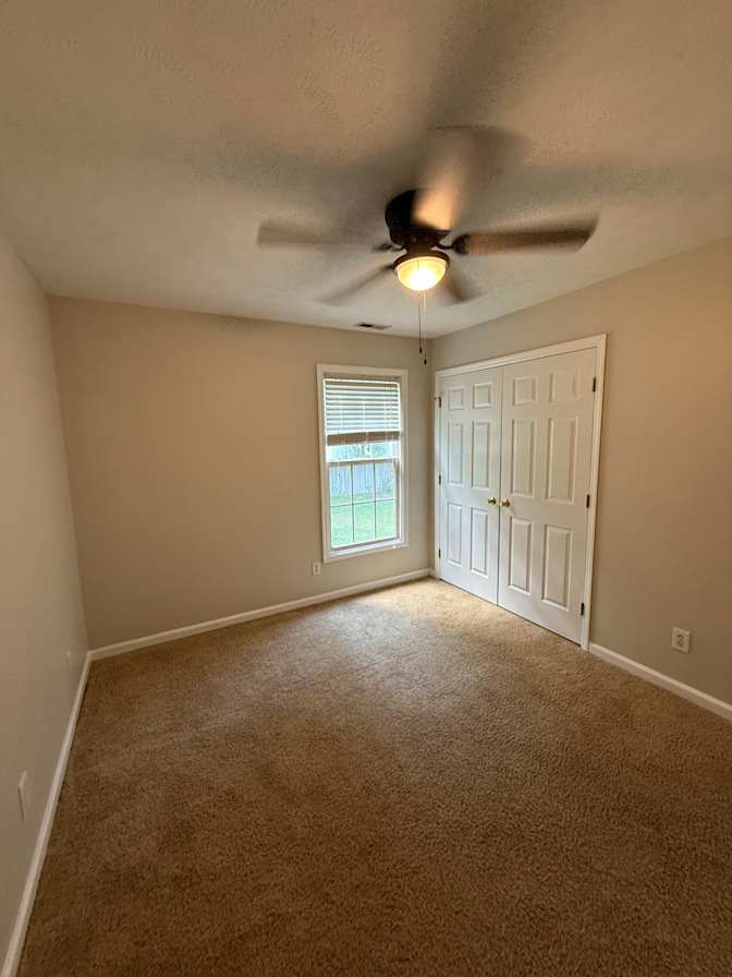 Luis's room