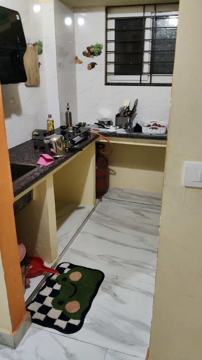Ratnam's room