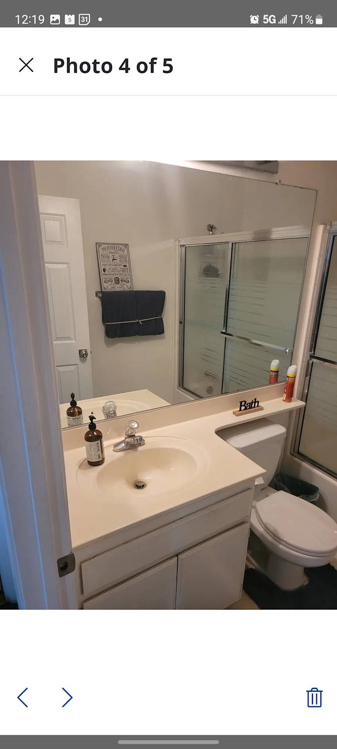 Jon's room